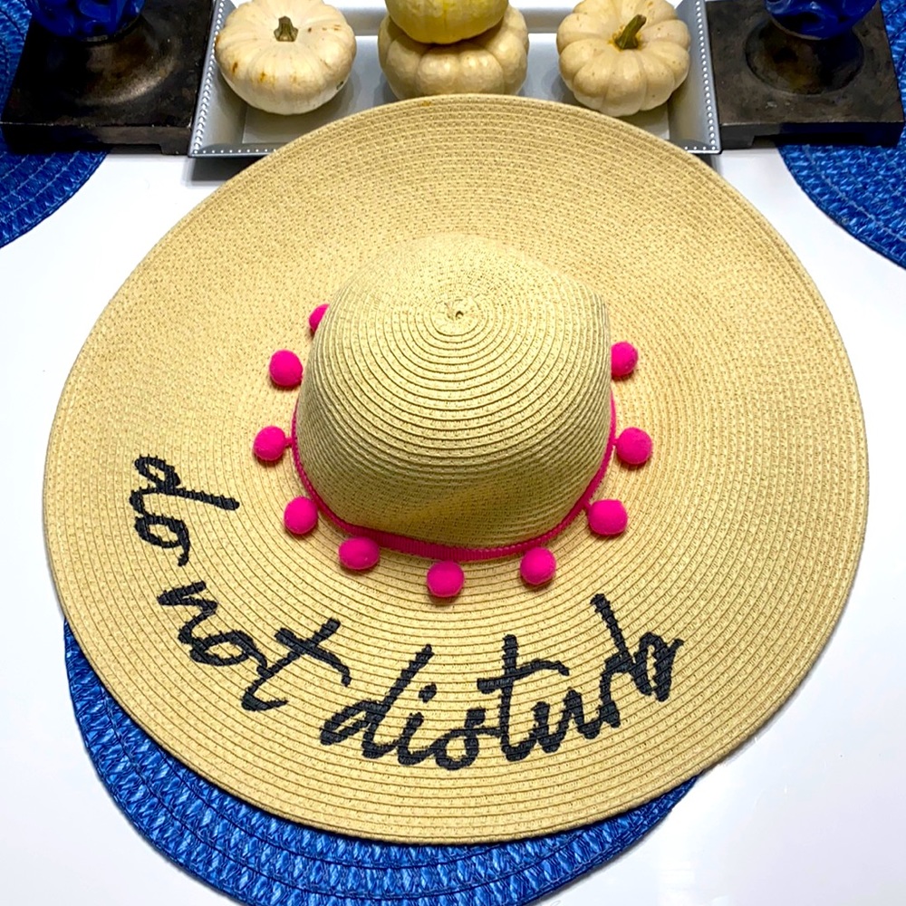 Beach Hat !!!! - image 1